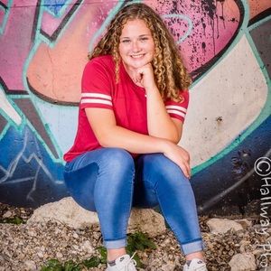 Meet your Posher, Cami